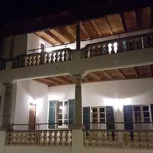 Apartment Maghetti - Modernized Flat In Historic Palazzo In The Center Of, Luino
